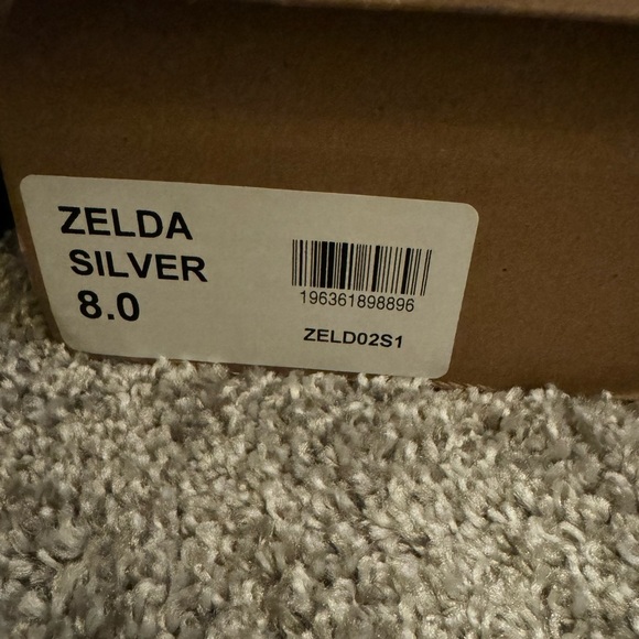 Knee high Metallic silver Steve Madden boots - Picture 3 of 5